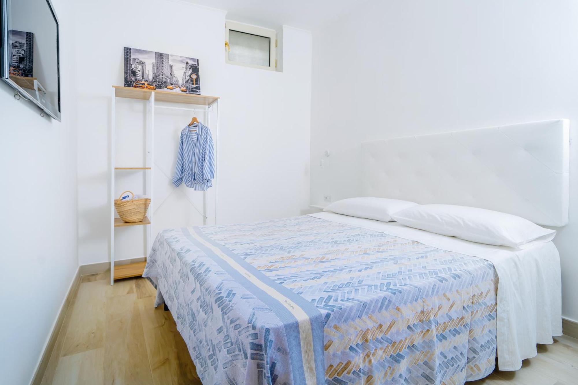 Civico 21 Holiday Home ヴィーコ・エクエンセ エクステリア 写真
